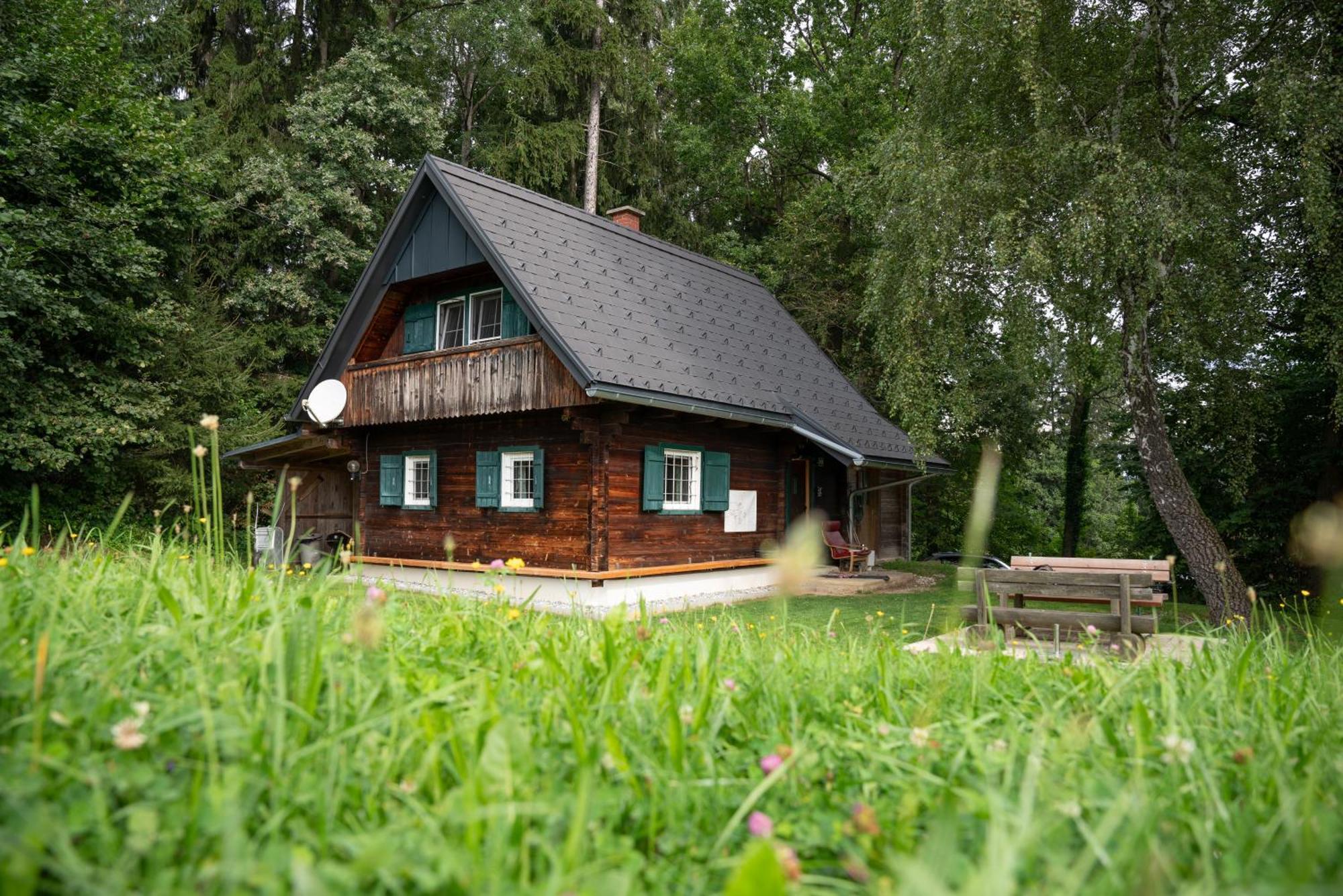 Gregor'S Ferienhaus Im Wald Edelschrott エクステリア 写真