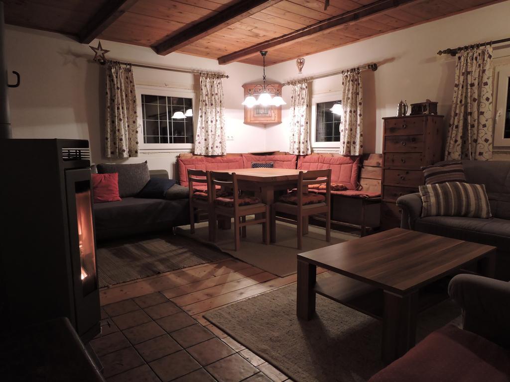 Gregor'S Ferienhaus Im Wald Edelschrott エクステリア 写真