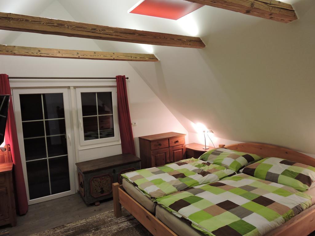 Gregor'S Ferienhaus Im Wald Edelschrott エクステリア 写真