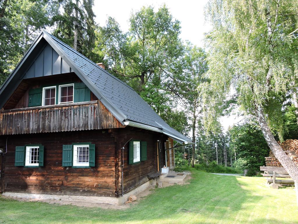 Gregor'S Ferienhaus Im Wald Edelschrott エクステリア 写真