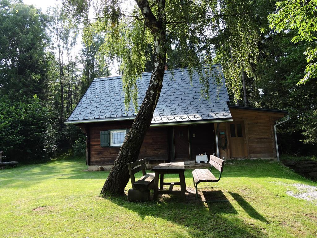Gregor'S Ferienhaus Im Wald Edelschrott エクステリア 写真